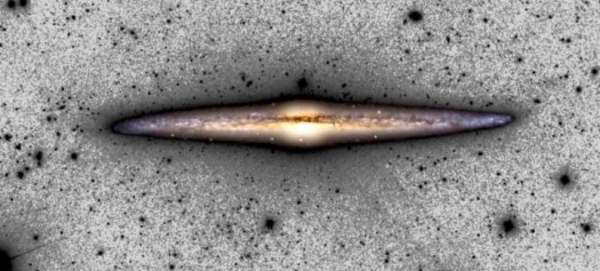 이번 연구에 모델로 사용한 NGC 4565 갤럭시 상상도 Credit: C. M. Lombilla / IAC