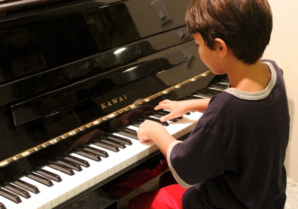 피아노 레슨은 언어발달에 도움을 준다. ⓒPixabay