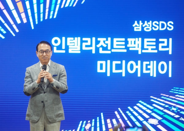 홍원표 삼성SDS 대표가 28일 개최한 기자간담회에서 ‘넥스플랜트’ 플랫폼에 대해 직접 설명하고 있다. (사진=삼성SDS)