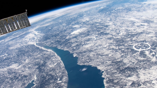 캐나다 퀘벡주에 선명하게 남아있는 소행성 충돌의 흔적 / NASA