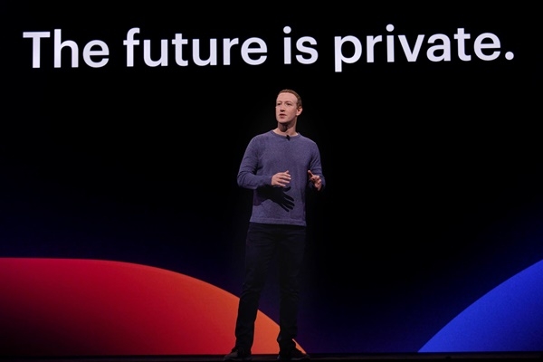 페이스북 CEO 마크 저커버그는 아이언맨의 AI 비서에 영감을 받아 현실화시키겠다는 의지를 나타낸 바 있다 (사진=마크 저커버그 페이스북)