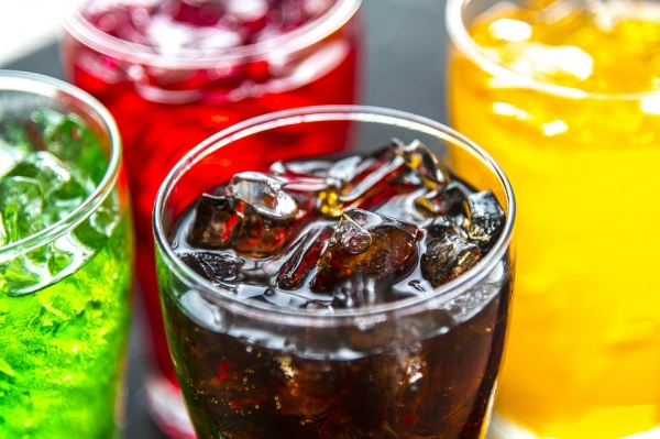 설탕이 들어간 음료를 많이 마시면 암 발생 위험이 높아진다. credit : pixabay