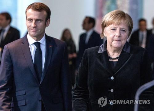 마크롱 프랑스 대통령(왼쪽)과 메르켈 독일 총리(오른쪽) (사진=연합뉴스)