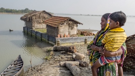 유튜브 영상 ‘As sea levels rise, Bangladeshi islanders must decide between keeping the water out—or letting it in’ 캡쳐 (사진=유튜브 채널 Science Magazine)