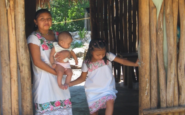 멕시코 유카탄 반도의 마야 가족. (사진=시카고대학)