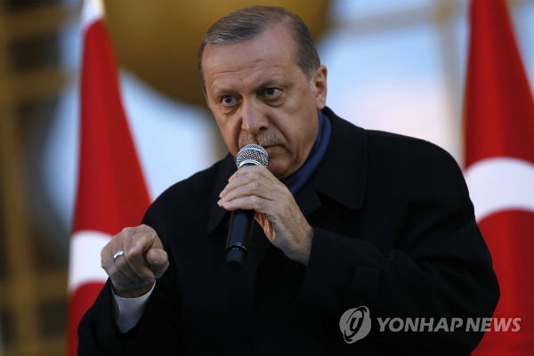 에르도안 터키 대통령은 지난 6월 대통령중심제로 전환하는 선거를 앞두고 기여 군면제를 공약한 바 있다. (사진=연합뉴스)