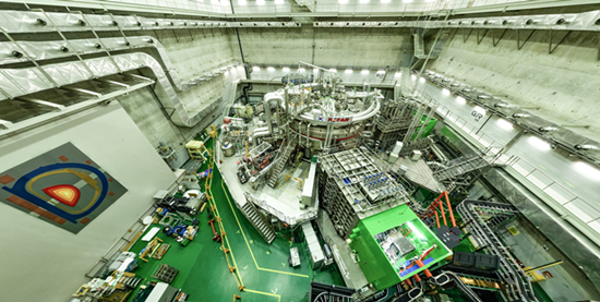 한국의 인공태양 KSTAR가 1억도 초고온 플라즈마를 8초간 유지하는 데 성공하였다(사진= 국가핵융합연구소)